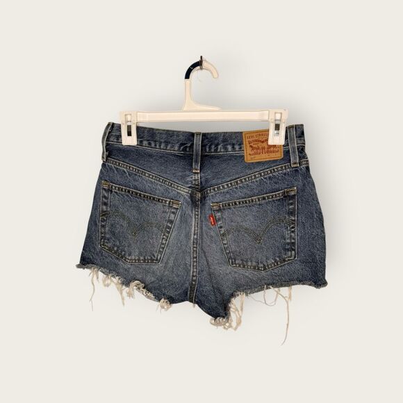 Levi’s 501 Original High Rise Jean Shorts in Darn It Wash Size 27 - Picture 4 of 6